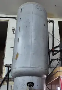 Vertical Air Tank